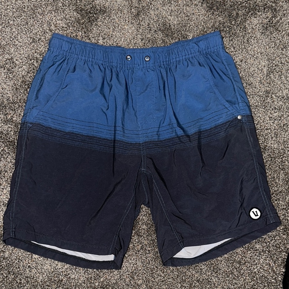 Vuori Kore Athletic Shorts Swim Men’s Size large